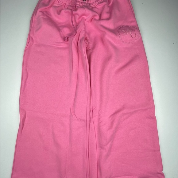 MATERNITY WIDE LEG JOGGER EME
MISS-GUIDED
PINK - Picture 4 of 8
